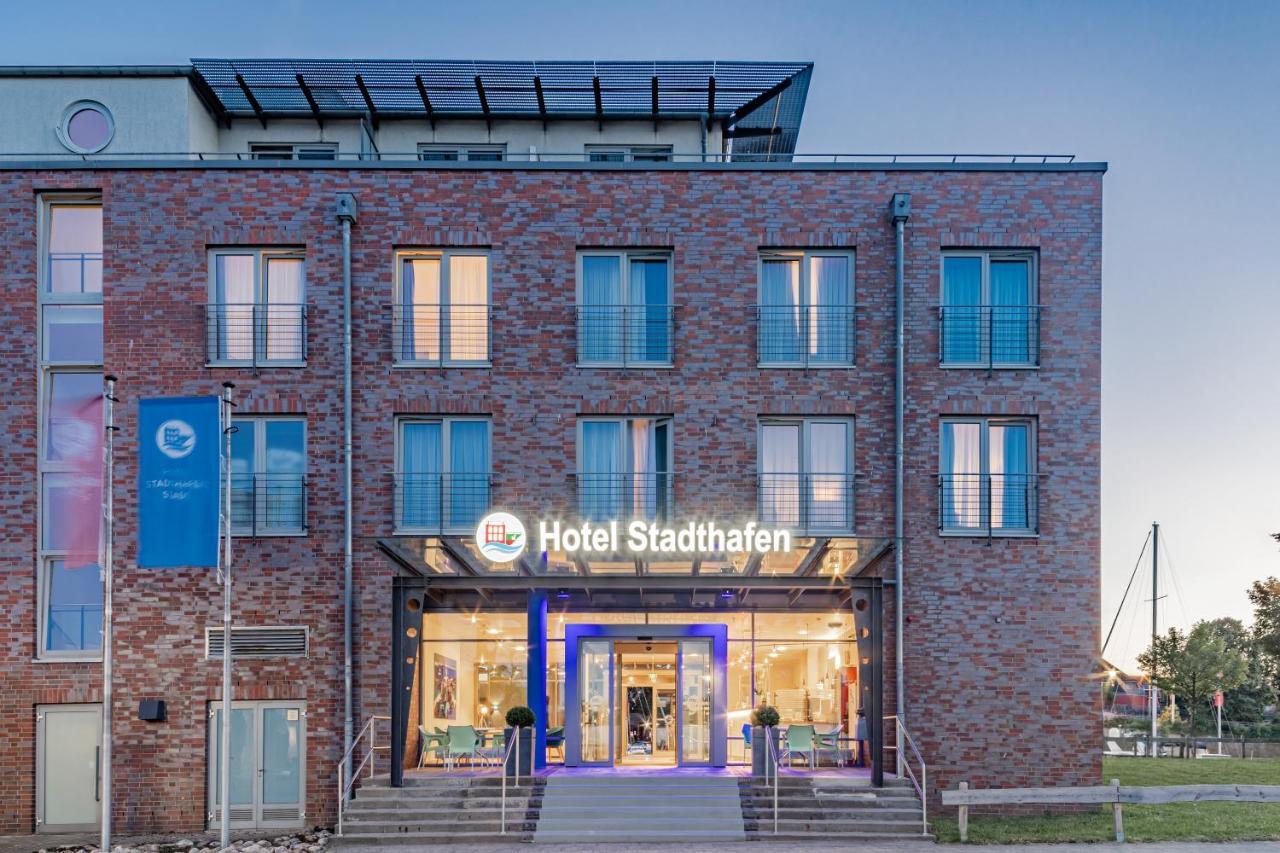 Hotel Stadthafen Stade Extérieur photo